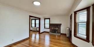 89-91 Thacher St Gallery 15