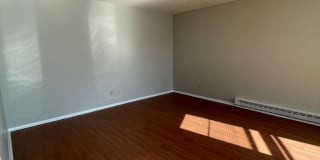 Skidmore Apartments Gallery 16