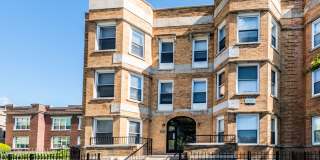 1030 E 47th St Gallery 16