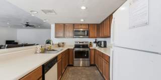 Central Phoenix Gem! Private Patio, Gated, Pool + Underground Parking Gallery 31