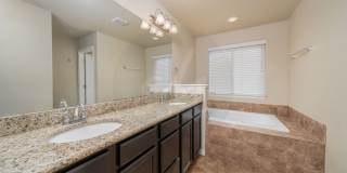 Beautiful two story home in Northgate Gallery 12