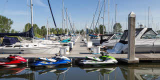 Yacht Harbor Club Gallery 17