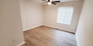 Room in 6 Bedroom Home at Henslowe Dr Gallery 14