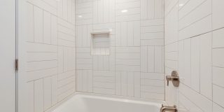 2018 Remodeled 3 bed / 2 bath - wood / tile floors, fenced yard. Hyde Park / Downtown Gallery 25