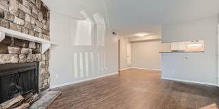 2 Bed, 2 Bath Condo in Aurora! Gallery 1