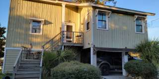 Spacious Two Story on Thunderbolt Marsh View Gallery 1
