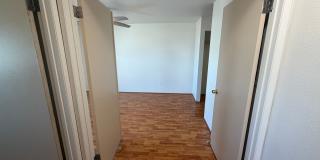 Upstairs Iao Parkside 2/2 Gallery 15
