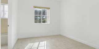 18230 NW 59th Ave, 204 Gallery 11
