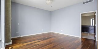 1100 S Hope St Gallery 26