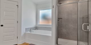 Newly built 3 Bed 2 bath home with Large backyard Gallery 18