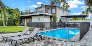 311 SE 3rd Avenue Gallery 1