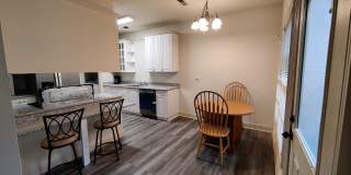 Room in 4 Bedroom Home at Presidents Dr Gallery 8