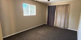 The Perfect House for Roommates, 6bdrms, 3.5 baths, 1.5 miles from Oregon Tech and Sky Lakes Medical Center Gallery 13