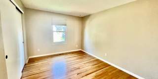 Beautifully Renovated Home Near Meadow Lake Park Gallery 13