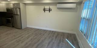 Huge updated studio the size of most 1 beds!! Gallery 6