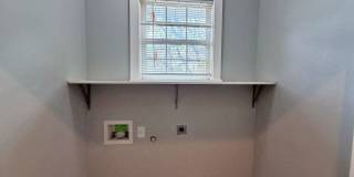 Renovated 2 bedroom Duplex NOW AVAILABLE!! ~ Minutes from midtown/downtown Memphis Gallery 13