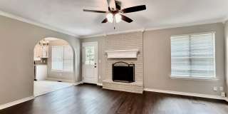 Updated Comfort with a Downstairs Primary Suite in Jenks Gallery 6