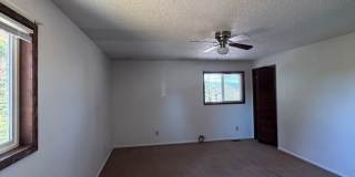 The Perfect House for Roommates, 6bdrms, 3.5 baths, 1.5 miles from Oregon Tech and Sky Lakes Medical Center Gallery 27