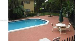 2997 Riverside Dr Gallery 4