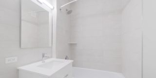777 6th Avenue Gallery 32