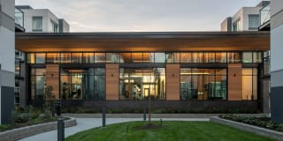 Hyde Square Gallery 26