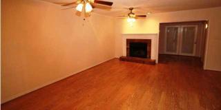 2/2.5 Townhome Close to USA campus Gallery 11