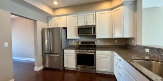 2564 W Towne Street Gallery 3