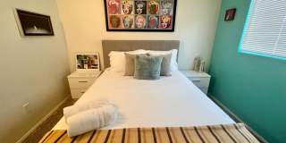 3 Bedroom 2 Bathroom - Fully Furnished - Mid Century Modern Gallery 13