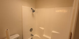 Bright 2 Bedroom Condo with Fireplace, Washer/Dryer, and 1/2 a mile to USD Gallery 7