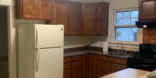 Lovely Cottage with Detached 2-Car Garage Gallery 6