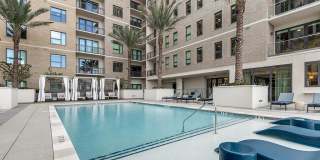 1010 Waugh Apartments Gallery 17