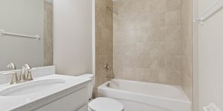 5 Seabury Place Gallery 24