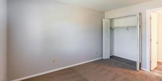 Pickwick Farms Apartments Gallery 25