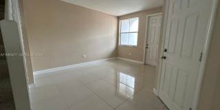 1026 NE 207th Ter Gallery 2