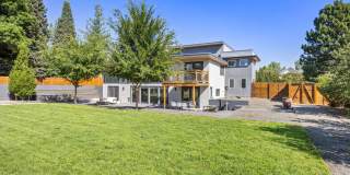 5 bed 3.5 Bath Home in North Boulder W/Large Backyard, Swimming Pool & Jacuzzi! Gallery 31