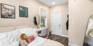 701 East 2nd Gallery 10