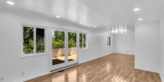 Noe Valley/Dolores Heights: Luxury Condo w/ Expansive Private Deck & 2 Car Parking Gallery 5