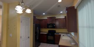 Room in 4 Bedroom Home at Genlee Dr Gallery 20