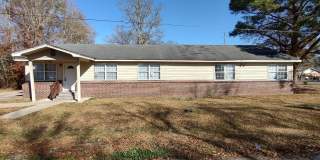 5443 Hubert Street Gallery 1