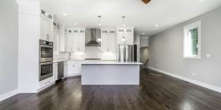 4317 S Forrestville Avenue Gallery 7