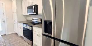 Pre-Leasing for July - 3 Bedroom 2 Bath Home In Elm Meadows! Gallery 8