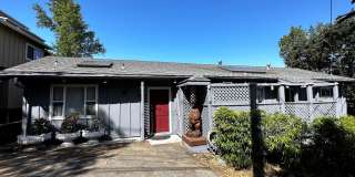 Three bedroom, two bathroom home with gorgeous views and sunroom for rent in the hills of Fairfax! Gallery 3
