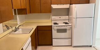 1 Bed / 1 Bath Condo in a Strictly 62+ Community in the Hip Strip! Gallery 9