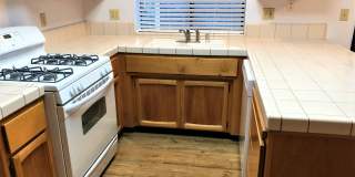 AVAILABLE FOR MOVE IN ON 8/1/26 -  RECENTLY RENOVATED 3 BED, 2 BATH 1 STORY ON LARGE CORNER LOT Gallery 10