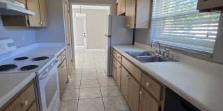 3 BEDROOM TO 2 BATH SPACIOUS HOME WITH OVERSIZED GARAGE 3 BEDROOM TO 2 BATH SPACIOUS HOME WITH OVERSIZED GARAGE Gallery 12