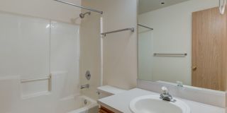 2 Bed 2 Bath Point Of View Condo Gallery 13