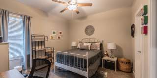 619 Burleson St Gallery 12