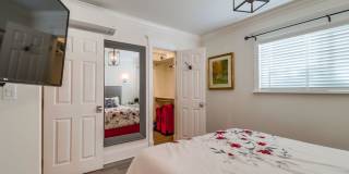 Furnished 2 Bedroom, 1 Bath Gallery 12