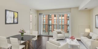 The Promenade at Harbor East Gallery 1