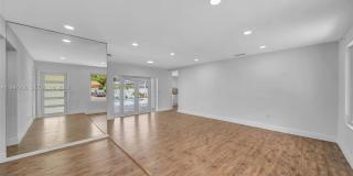 15010 NE 7th Ave Gallery 13